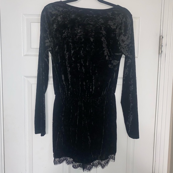 Black Velvet Romper | size small | nine britton - Picture 3 of 6